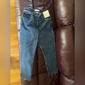 Abercrombie the mom high rise Jean size 26 S. Curve love